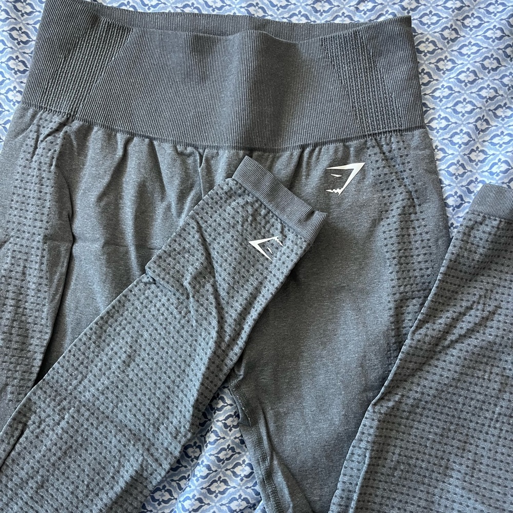 Gymshark women’s size medium seamless leggings